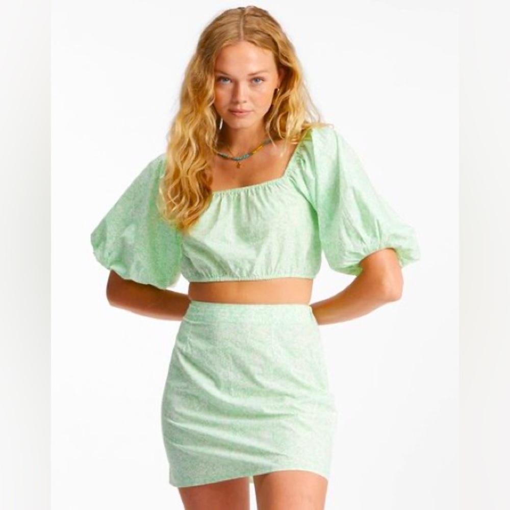 Billabong Light Green Crop Top and Skirt Set